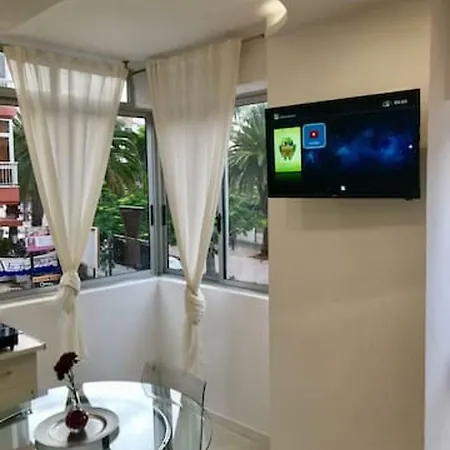 Avenida Familia De Betancourt Y Molina Apartamento *
